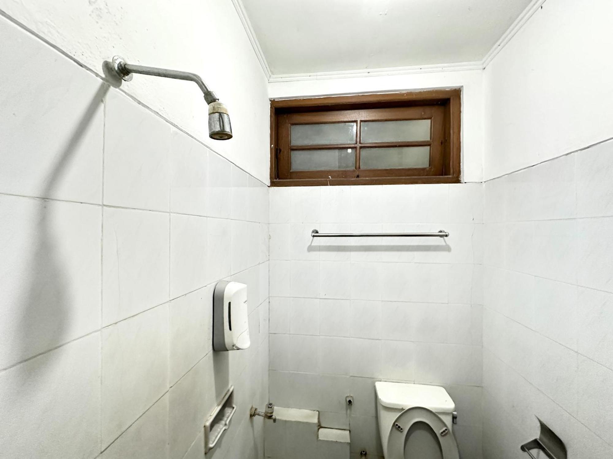Hotel Dewi Sri Redpartner Джокьякарта Экстерьер фото